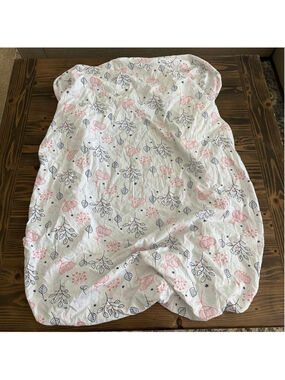 Circo Target Crib Fitted Sheet Floral Pink White Blue Standard Crib